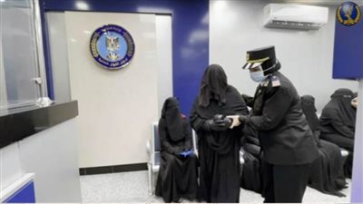 أتوبيسات لنقل السيدات وكبار السن من محال سكنهم إلى مقرات الأحوال المدنية