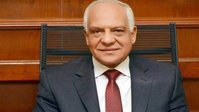 محافظ الجيزة يوجه بسرعة إنجاز مشروعات الرصف المدرجة بالخطة الاستثمارية