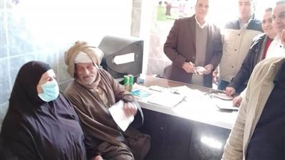 تنفيذ قافلة سكانية شاملة بقرية كوم زمران بالبحيرة