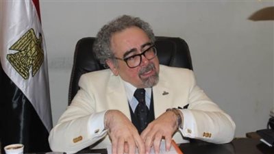 مجلس اتحاد الكتاب يجدد الثقة في علاء عبدالهادي رئيسًا للنقابة