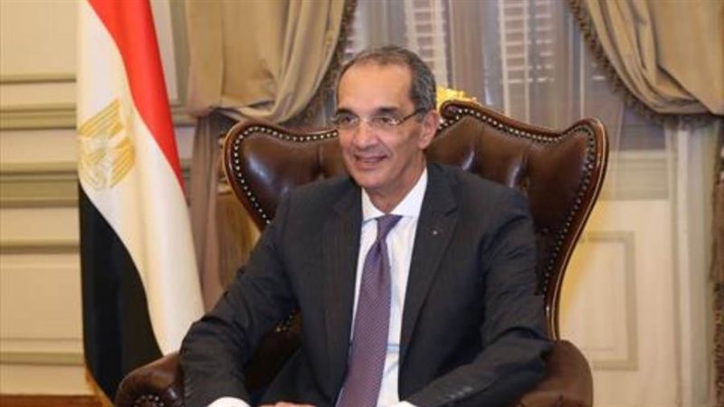 الدكتور عمرو طلعت