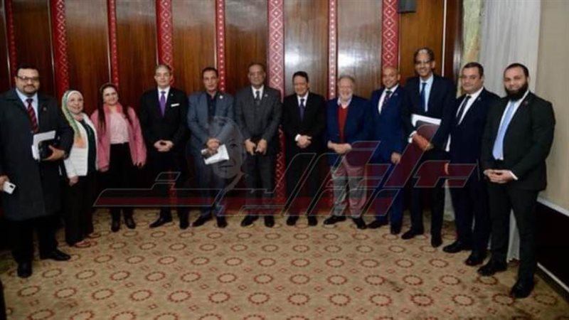 خلال اللقاء