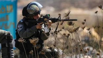 إصابة شاب فلسطيني بالرصاص الحي خلال مواجهات مع الاحتلال في الخليل