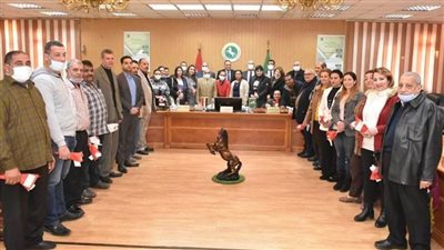 محافظ الشرقية يهنئ العاملين الأقباط بعيد الميلاد المجيد 