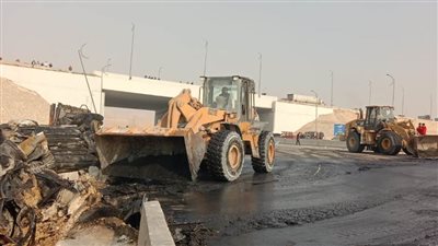 نائب محافظ القاهرة: ٦ لوادر و٣ قلابات لرفع آثار حادث الدائري الأوسط 