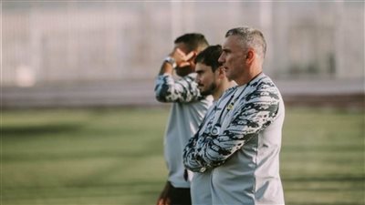 كارتيرون يعقد جلسة مع الجهاز الإداري