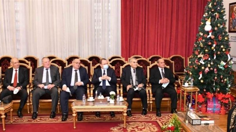 البابا تواضروس مع