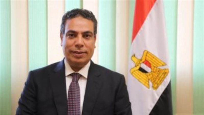 الدكتور عادل عبد