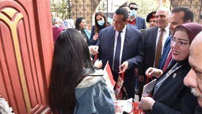 محافظ البحيرة يقدم التهنئة للكنيسة الإنجيلية والكاثوليكية بمناسبة عيد الميلاد المجيد