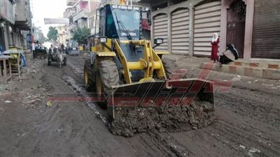 حملات مكبرة لتسوية وتمهيد الطرق بشوارع كفر الشيخ