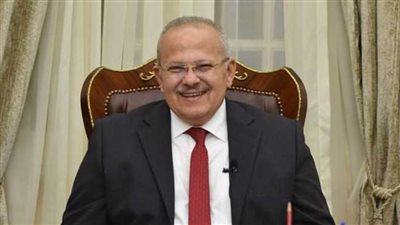 رئيس جامعة القاهرة يتلقي تقريرا حول حصاد جهود الجامعة في تجديد الخطاب الديني