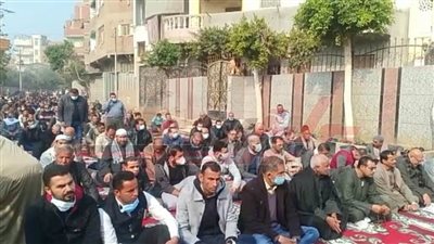 جنازة مهيبة في وداع محمد العربي الشقيق الأكبر لـ”شهبندر التجار“