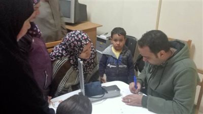 حياة كريمة.. استمرار القوافل السكانية الشاملة بقرى البحيرة 