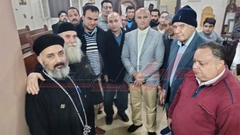 خلال تقديم التهنئة