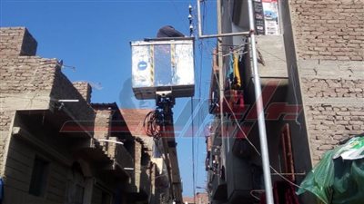 جهود مكثفة لصيانة أعمدة الإنارة بكفر الشيخ