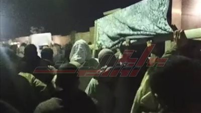 وسط حالة من الحزن.. أهالي قرى بني مزار بالمنيا يشيعون ضحايا حادث سيناء