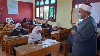 الهدوء يسود لجان امتحانات النقل الأزهرية في أول أيامها