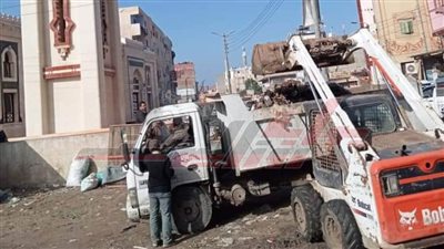 حملات نظافة وتجميل ورفع المخلفات بمدينة البرلس فى كفرالشيخ 