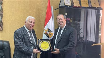 وكيل وزارة التعليم بالإسكندرية يبحث مع عضو بالشيوخ أهم القضايا التعليمية