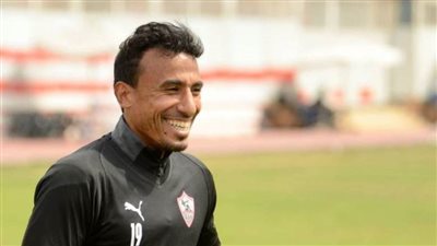 لاعبو الزمالك ينظمون ممرًا شرفيًا لعبد الشافي وجمعة