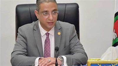 محافظ الفيوم يلتقي بأعضاء جمعية المستثمرين بكوم أوشيم 