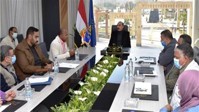 محافظ أسوان يوجة بسرعة إنهاء أعمال مشروع إنشاء سوق السيل الجديد