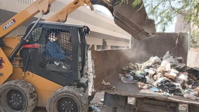 القاهرة تنظف شوارعها وتنير أحياءها