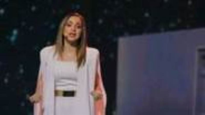 الفنانة رنا رئيس