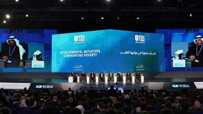 بحضور الرئيس عبد الفتاح السيسي.. جلسة نقاشية حول التجارب التنموية في مواجهة الفقر