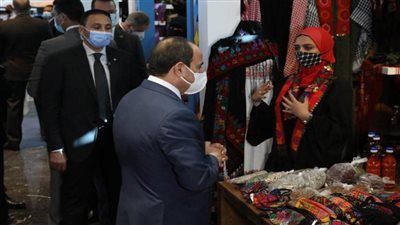الرئيس السيسي يزور جناح 