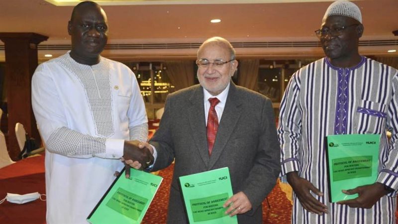 الدكتور وجية عزام