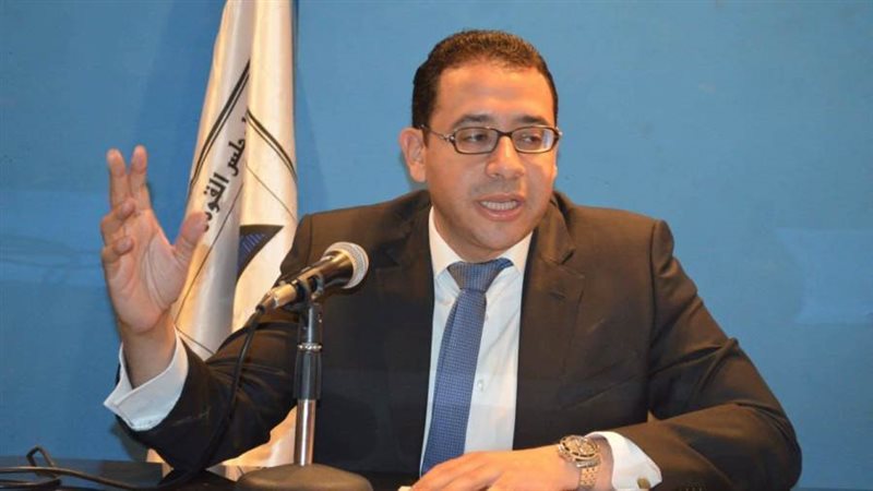 الدكتور عمرو حسن