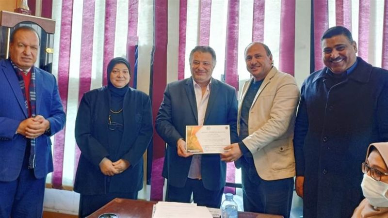 تكريم المتميزين بكلية