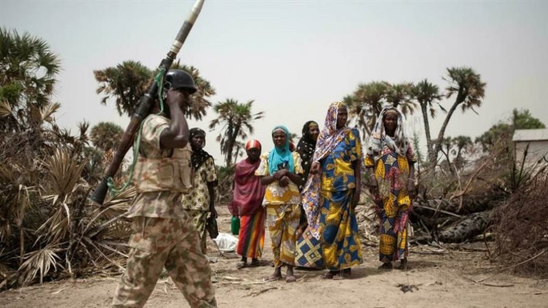 عسكري نيجيري في ضواحي