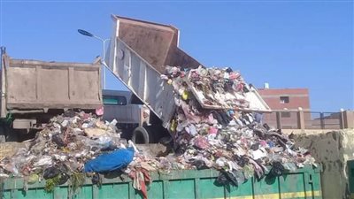 نقل ٣٤٢٠ طن قمامة ومخلفات في حملات النظافة بالبحيرة