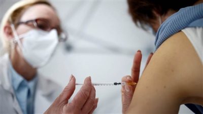 عالم مناعة إيطالي: لا يمكن التلقيح ضد كورونا كل شهرين