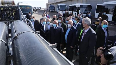  وزير النقل في زيارة لمصنع GB POLO العين السخنة المتخصص في صناعة الاتوبيسات
