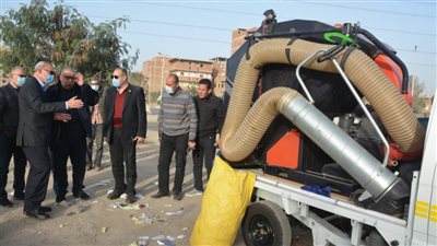 محافظ القليوبية: دعم منظومة النظافة بنموذج مصغر لماكينة شفط المخلفات
