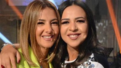 إيمي ودنيا سمير غانم تحتفلان بذكرى ميلاد والدهما