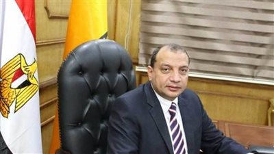 رئيس جامعة بني سويف يتفقد الامتحانات بكليتي العلاج الطبيعي والتمريض 