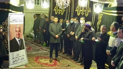 فنانون وإعلاميون ورجال دولة في عزاء 