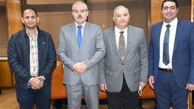 مندور يهنئ فريق جامعة القناة للترجمة الفورية المشارك بمنتدى شباب العالم في نسخته الرابعة