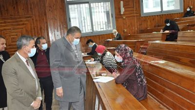 الدسوقي يتابع امتحانات الفصل الدراسي الأول بجامعة كفر الشيخ