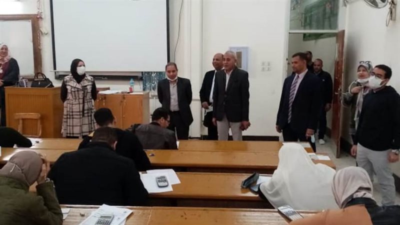 من جانب الامتحانات