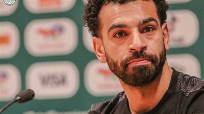 محمد صلاح تجاهل احتفالية ذا بيست وظل مع اللاعبين حتى انتهت