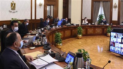 مدبولى يشدد: لا دخول للمنشآت الحكومية لغير الملقحين