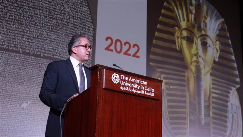 وزير السياحة خلال