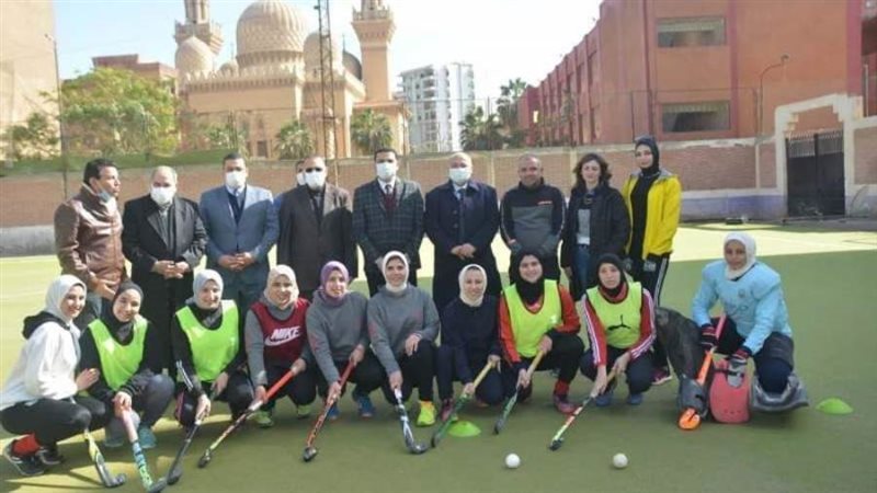 محافظ الشرقية يلتقي