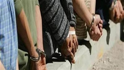 ضبط 3 أشخاص بينهم مسلح بحوزتهم كمية من المواد المخدرة المتنوعة قبل ترويجها بالمرج