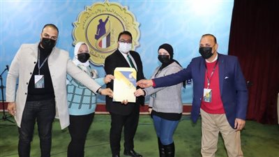 إعداد القادة: ضرورة استخدام تكنولوجيا المعلومات فى مكافحة الفساد